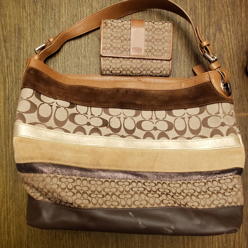 Coach Purse - Picture 2 of 6
